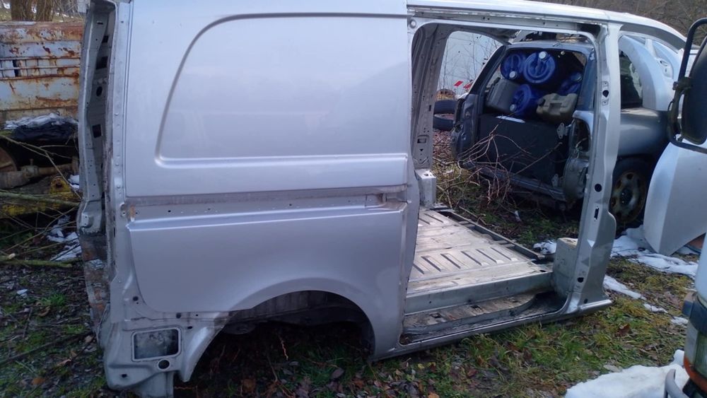 Ćwiartka błotnik bok prawy tył Mercedes- Benz Vito w447