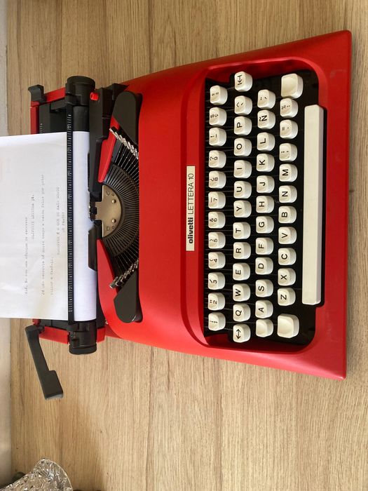 Máquina de escrever **  Olivetti 10