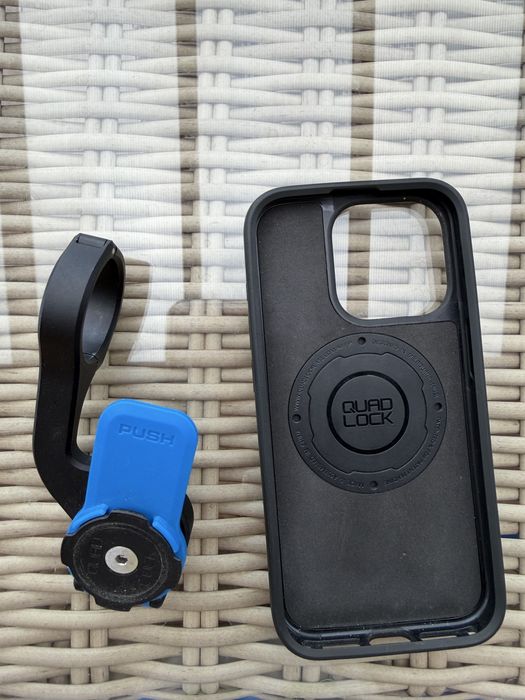 QuadLock MAG iPhone 15 PRO , mocowanie + etui