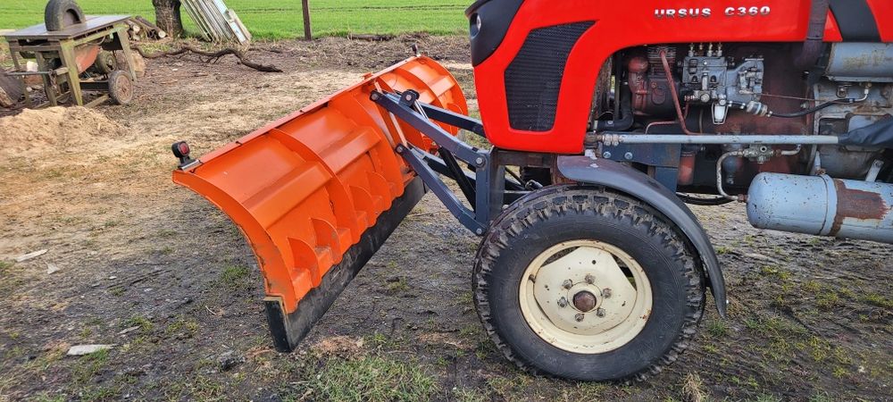 Pług do śniegu Ursus c360 2,5 m hydraulicznie regulowany oświetlenie