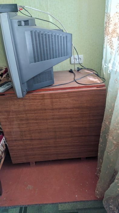 Стол  тумба  полированная