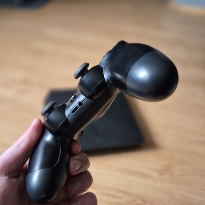 Ps 4 1 terabajt stan idalny