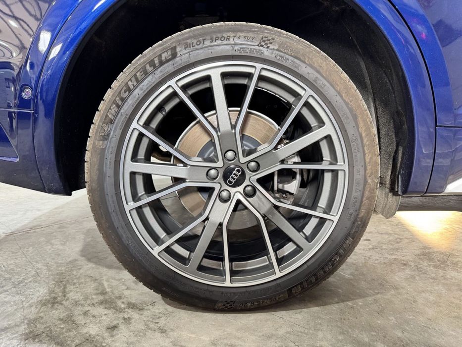 Sprzedam piekna AUDI Q5 2021 roku 60 tys ZAMIANA