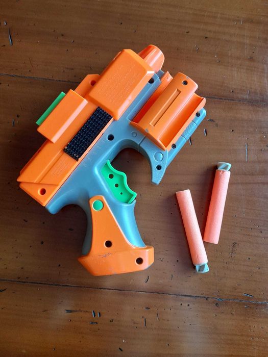 Nerf laranja pequena