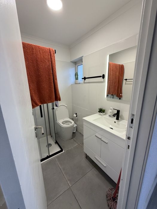 Moradia T3 com Quintal em Camarate