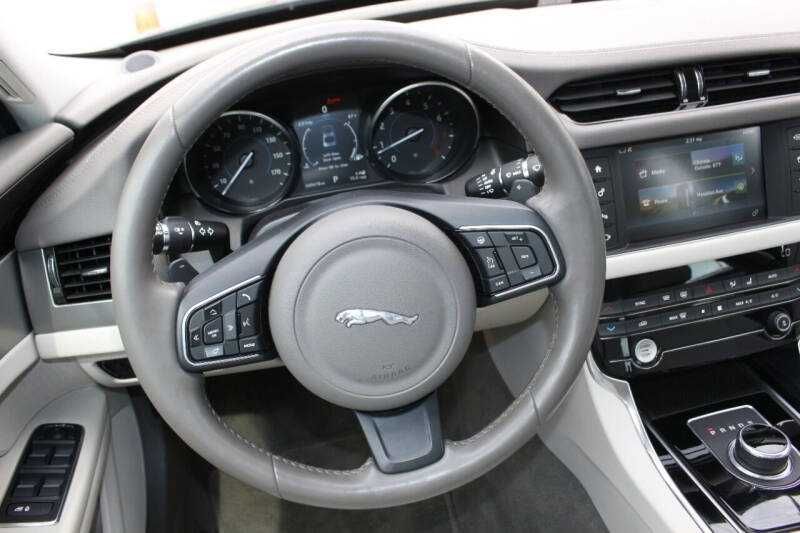 2017 Jaguar XF Premium