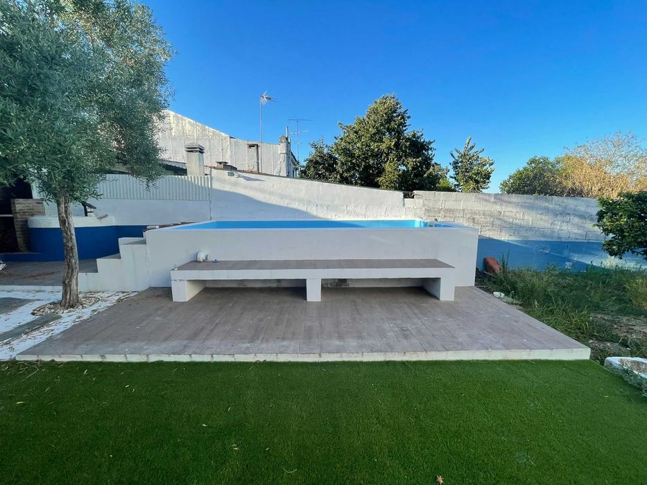 Moradia V2 com Piscina