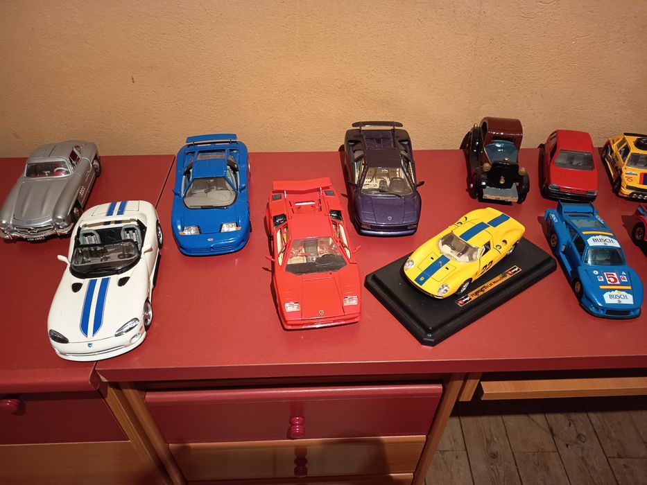 Lote 20 Miniaturas Die-Cast (Bburago 1:18, 1:24, 1:43) — Coleção Completa ou Individual