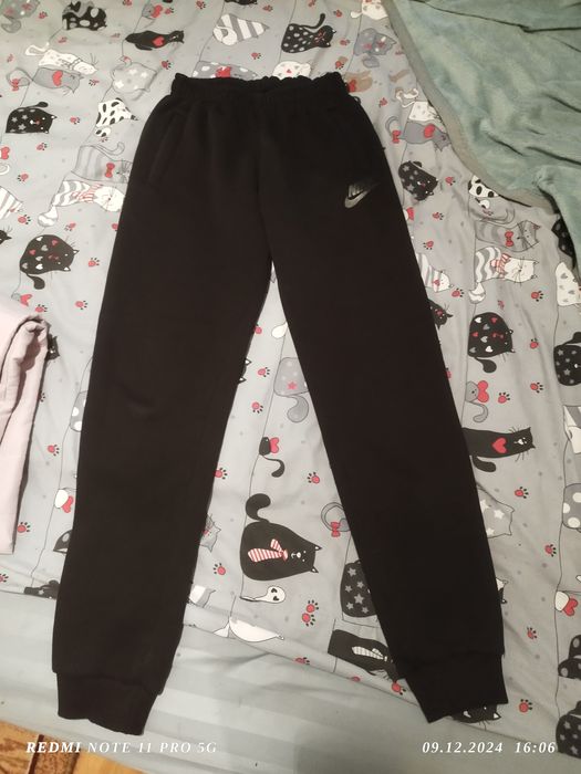 Теплые спортивные штаны размер 152