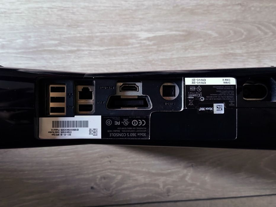Xbox 360 Slim 250 gb +Kinect