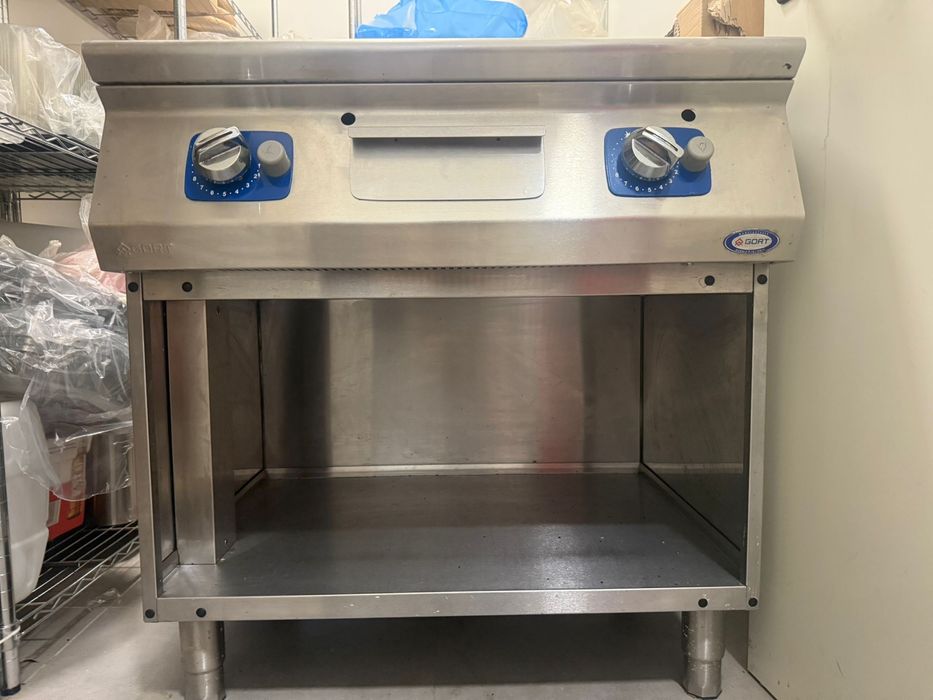 Grill gazowy patelnia z półką GORT gastronomiczny