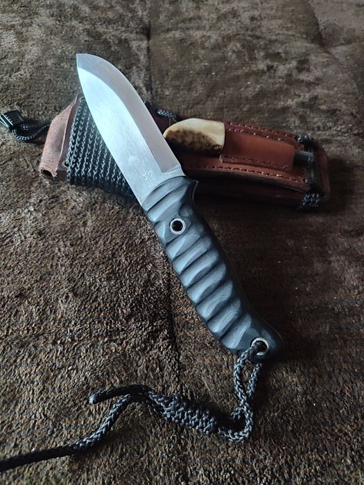 Nóż od MAC Maciej Orzechowski