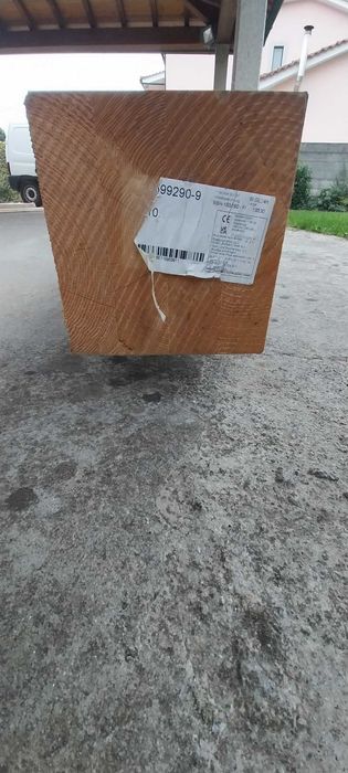 Viga em Pinho Lamelado