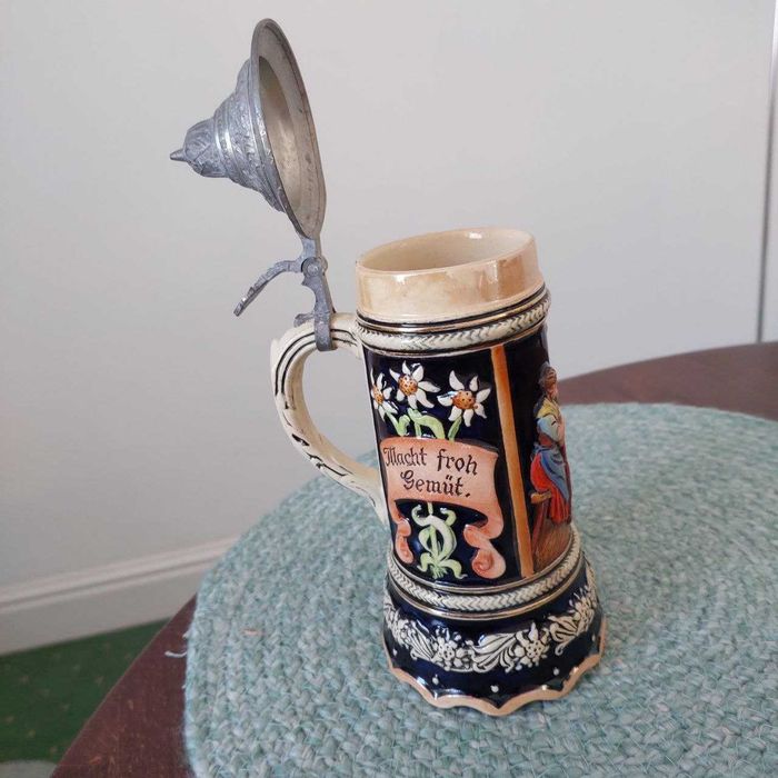 Вінтажна німецька музична пивна кружка із підйомним кришкою