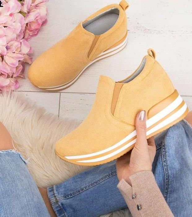 Buty beżowe damskie