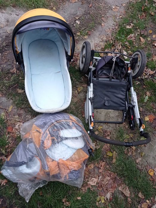 Каляска дитяча в хорошому стані