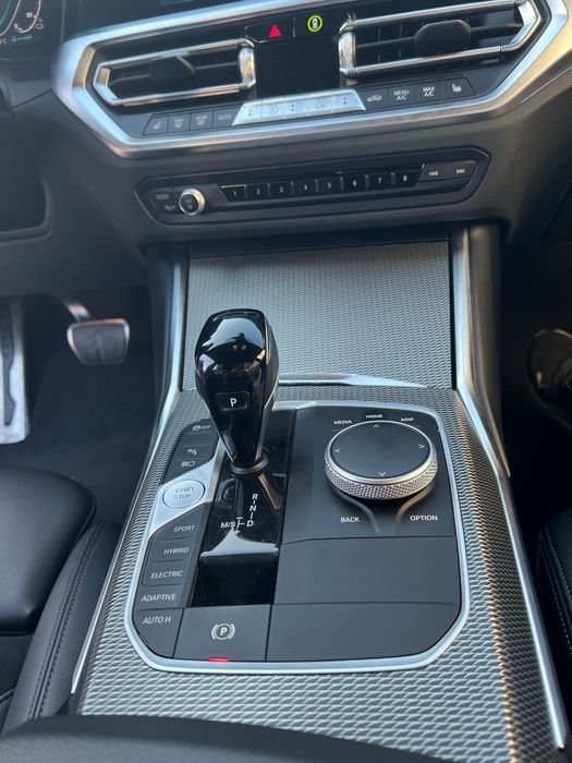 BMW 330e Touring Pack M