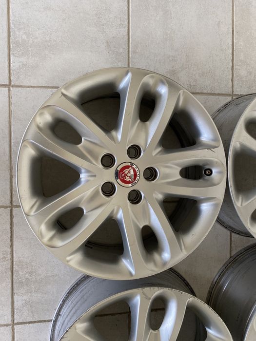 Jantes 17” 5x108 originais Jaguar ford Connect focus volvo v50 v40 c30