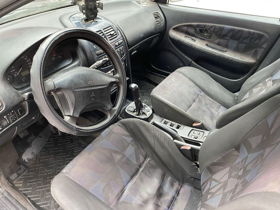 Продам Mitsubishi Carisma