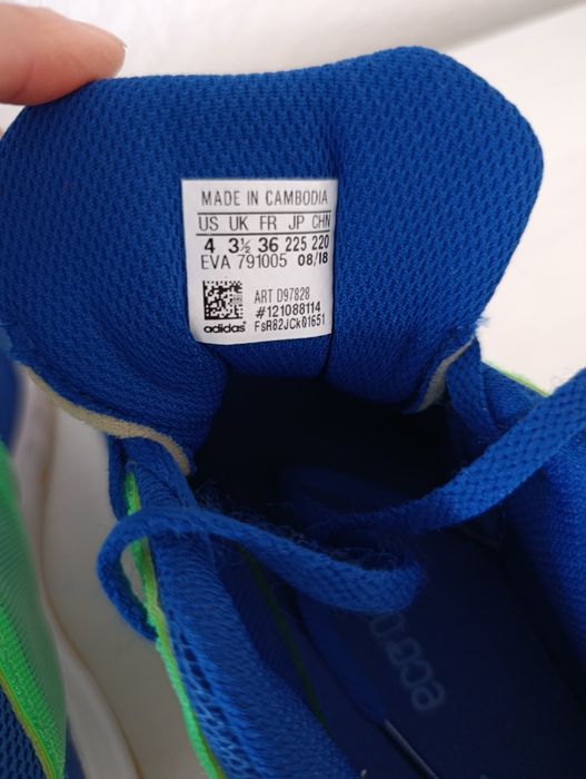 Кросовки Adidas оригинал  размер 36 новые