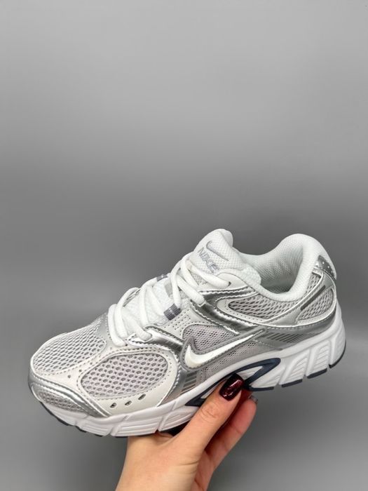 Кросівки Nike V5 RNR HQ7901-104 найки 36-41р
