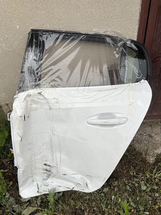 Peugeot 208e 208 2 2019-2024р дверка двері  peugeot 208 карта дверей