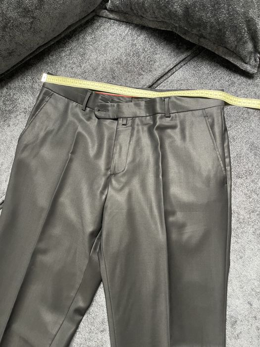 Чоловічий класичний костюм