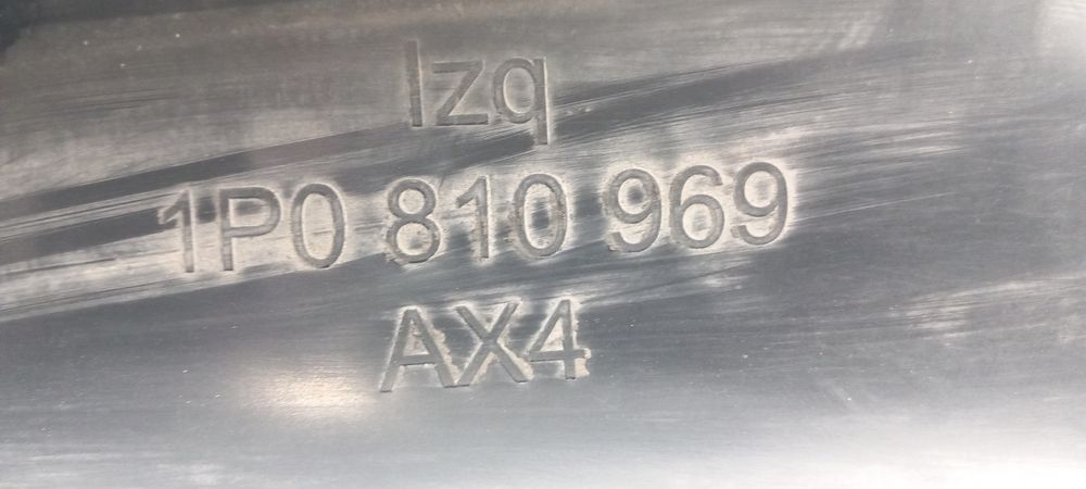 Cava roda trás esquerda SEAT Leon (1P1)