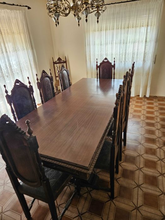 Mobília antiga sala de jantar