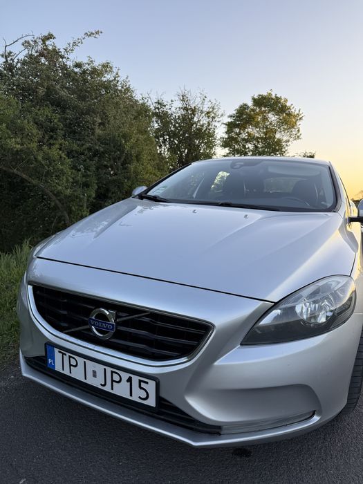 Volvo v40 D3 2.0 diesel, salon Polska