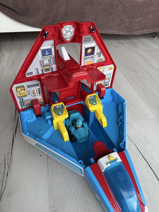 Щенячий патруль вежа,літак,герої