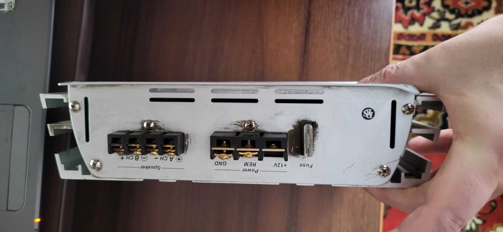 Двоканальний підсилювач звуку DLS CA22