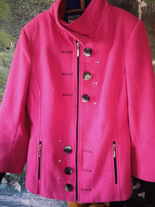 Пальто жіноче осінь