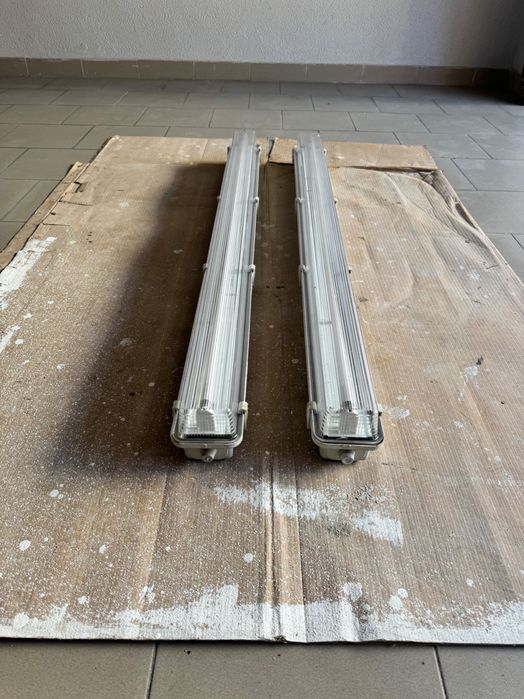 Candeeiro com fluorescente