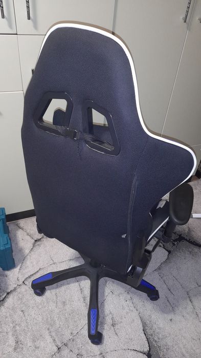 Стіл комп'ютерний, крісло