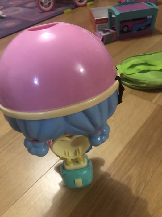 Mia e a scooter das trotties