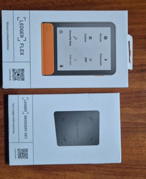 Ledger Flex Wallet447214634339543044