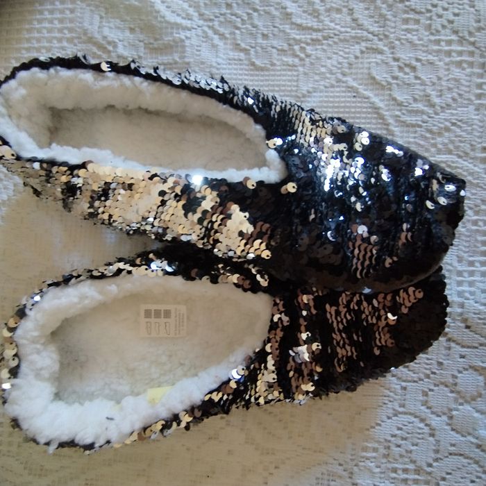 Тапочки-носочки p.40/26см в паетки и вязаные р.24/38 оливковые