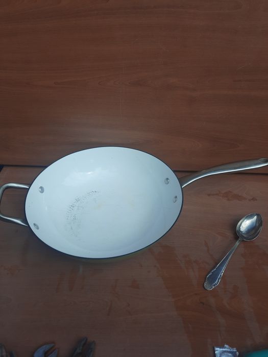 Сковорода Bergner  wok  эмалированна я