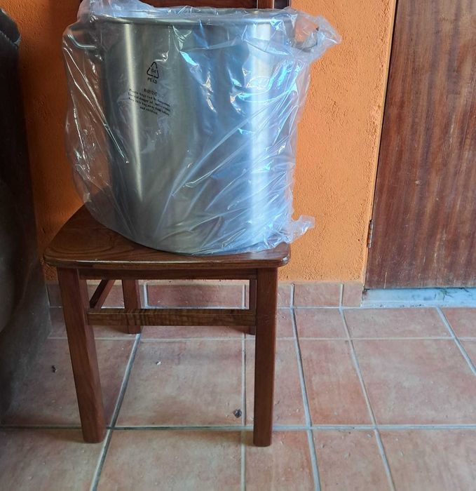 Panela de aço inoxidável de 42 litros