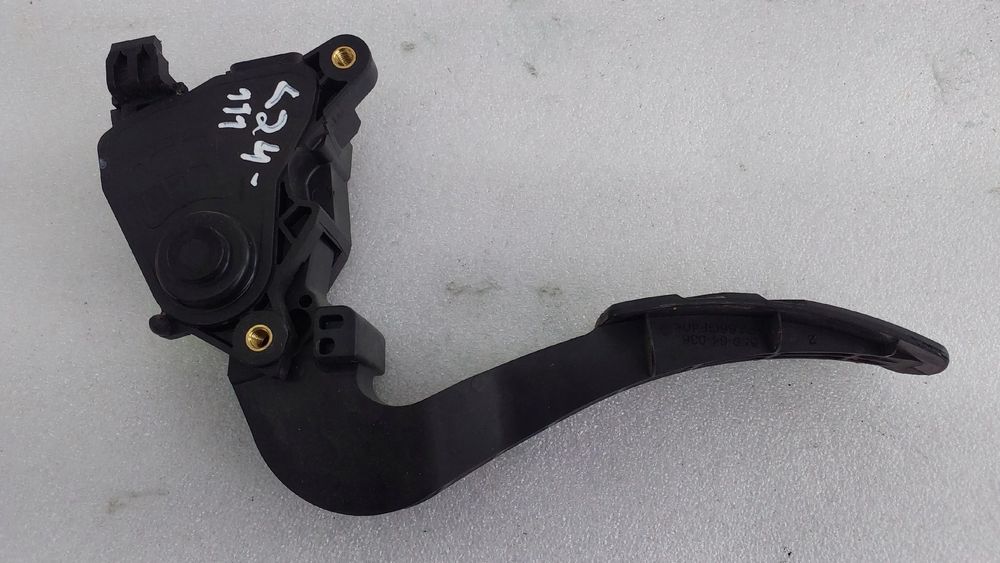 Pedal do acelerador RENAULT Megane IV (B9A/M_)