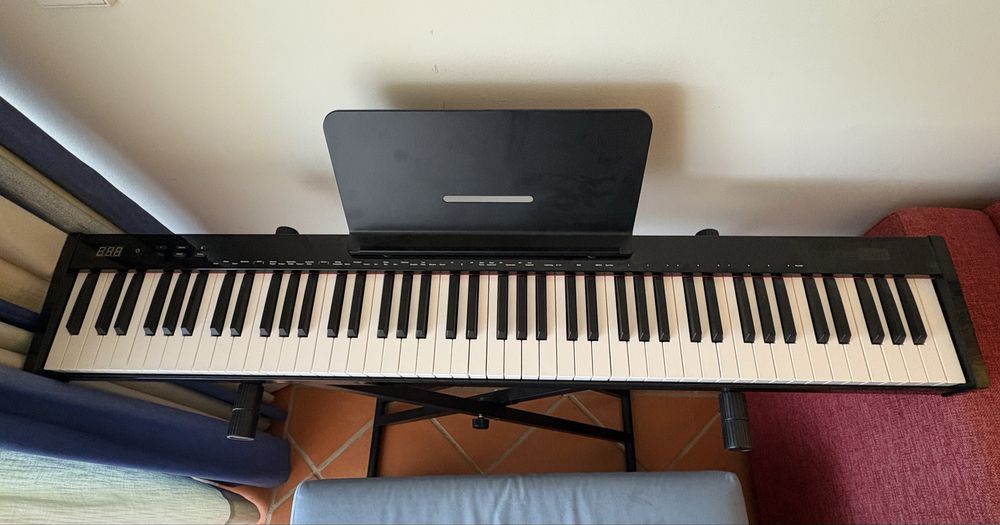 Longeye Piano Digital 88 Teclas Semi-Pesadas | Kit Completo + Suporte + Pedal + Bolsa | Impecável + Garantia