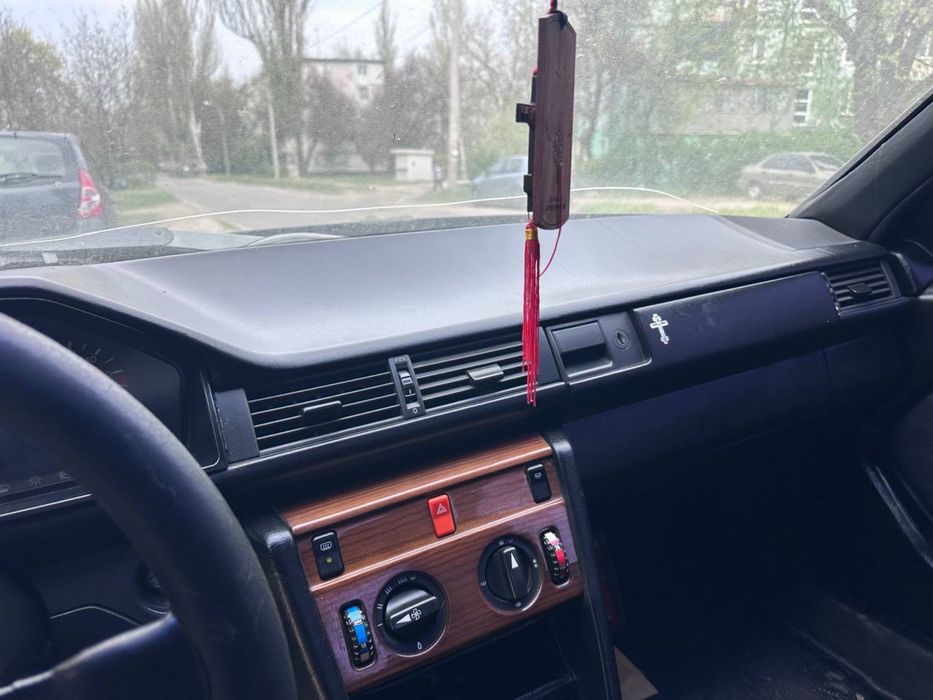Продам W124 e300 срочно! Торг