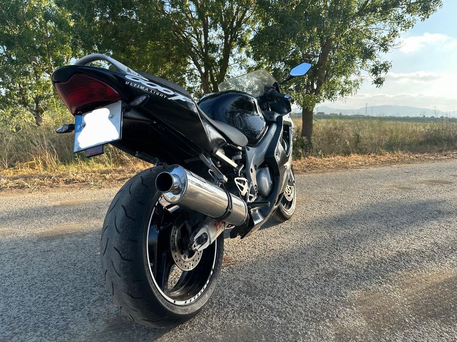 Honda cbr  600 f4