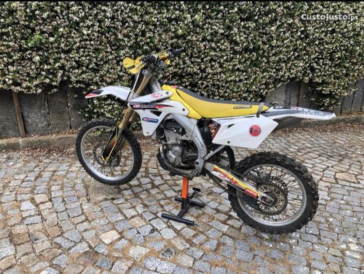 SUZUKI RMZ 450 impecavel