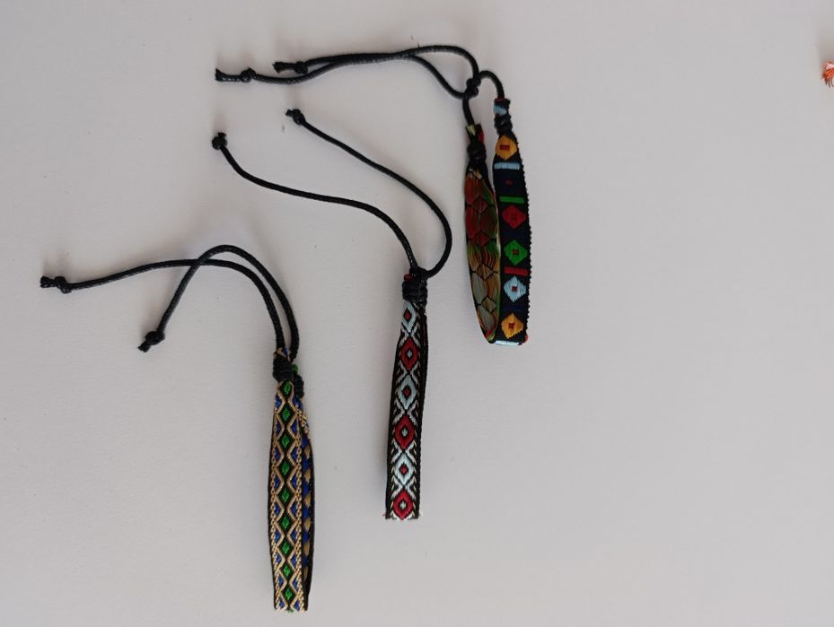 Bransoletka sznurkowa