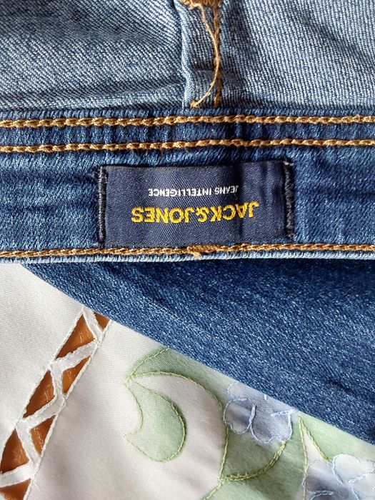 Spodnie damskie jeansowe  Nowe