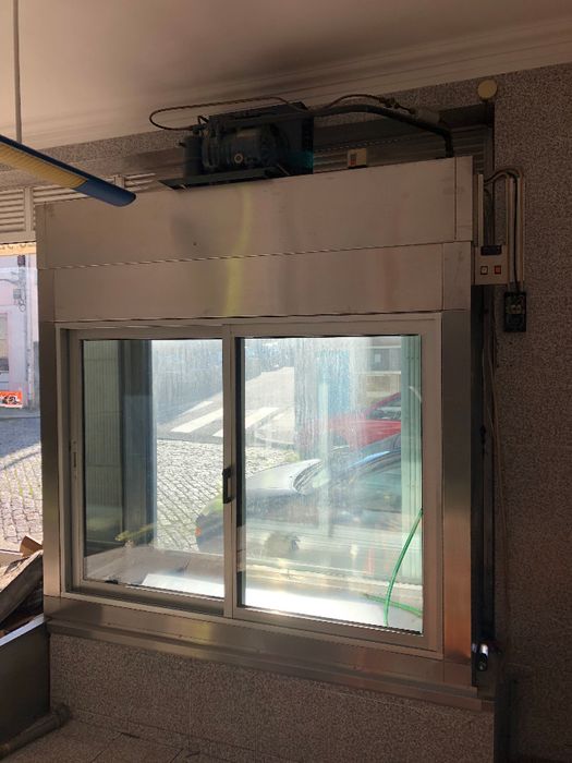 Montra / Vitrine de Refrigeração em Inox motor DORIN para talho, etc