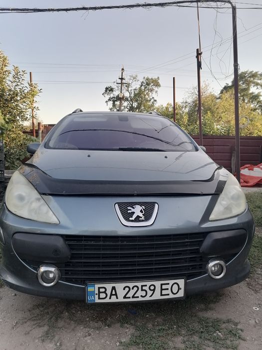 Продам автомобіль Пежо 307
