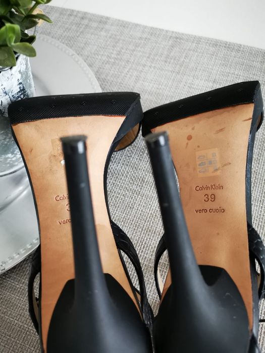 Calvin Klein przecudne sandały szpilki ze skóry naturalnej